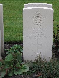 Berlin 1939-1945 War Cemetery - Jones, Rhys